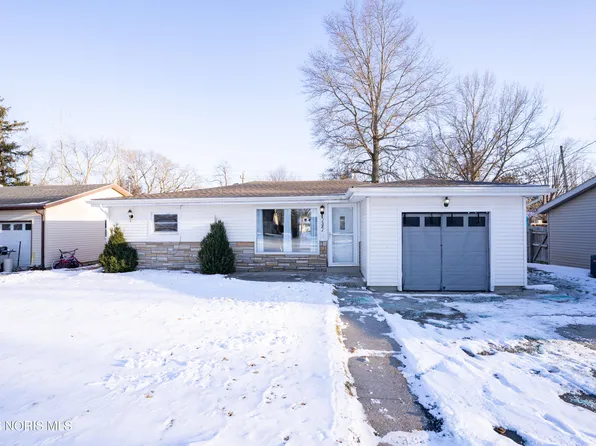 1581 Westgate Dr, Defiance, OH 43512