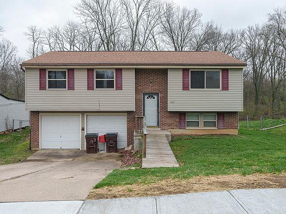 2nd image of 3917 Hunters Green Dr