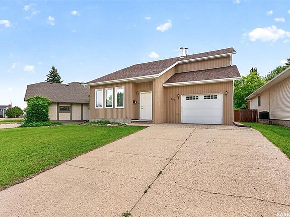 2nd image of 1309 Regal CRESCENT