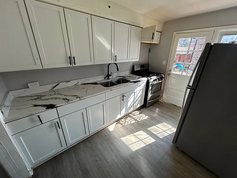 4115 Old Milford Mill Rd — Photo 9