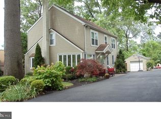 2155 Ridgeview Ave, Abington, PA 19001