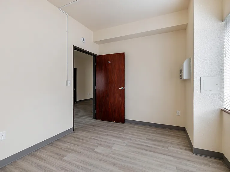 Woodland Flats Apartments — Photo 117