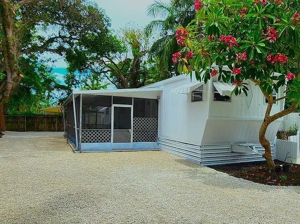 41 Tina Pl, Key Largo, FL 33037