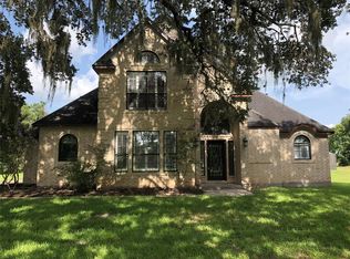 395 Mill Rd, Angleton, TX 77515