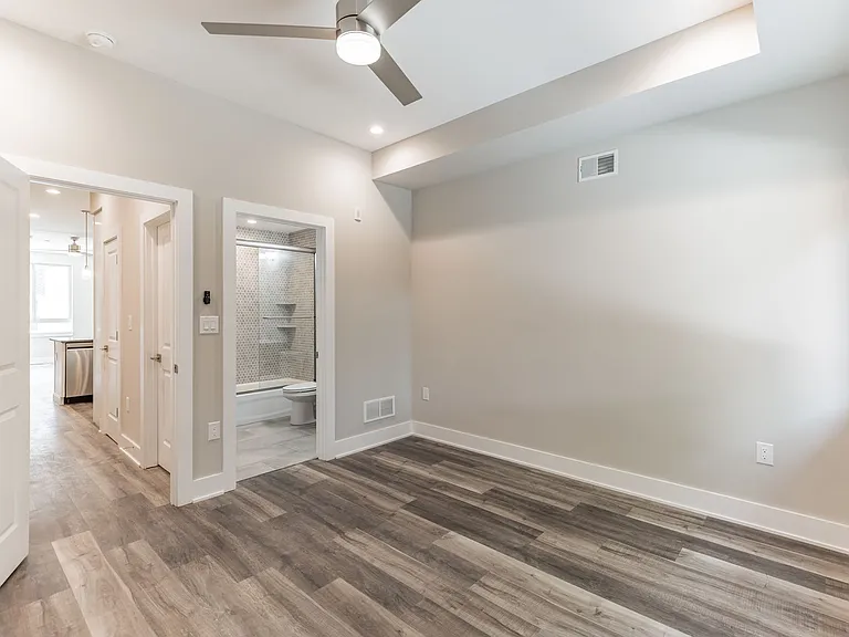 1609 Ogden St — Photo 32