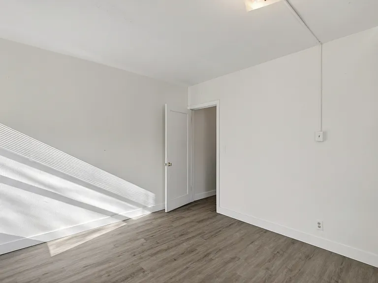 730 NW Ritchie St #A — Photo 12