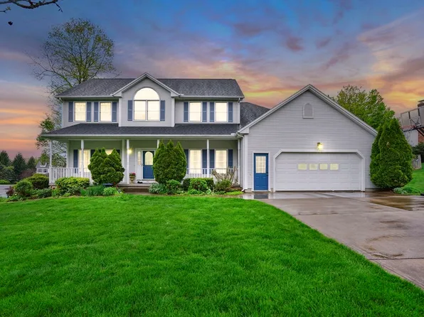 46 Gloria Dr, Westfield, MA 01085