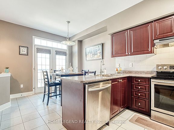 3rd image of 28 Loring Doolittle Ct