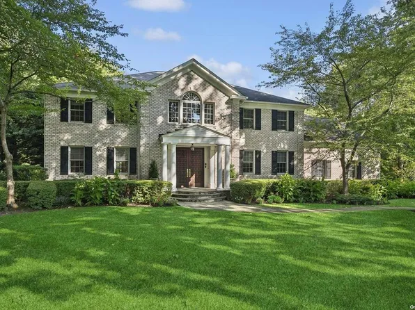 (undisclosed Address), Old Brookville, NY 11545