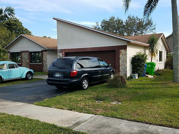 3rd image of 9418 NW 46th Ct