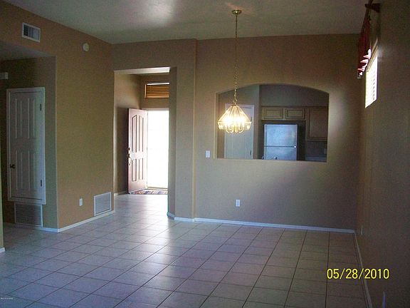 3rd image of 262 E Camino Lomas