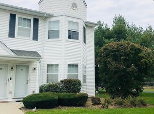40 Victorian Ln, Medford, NY 11763