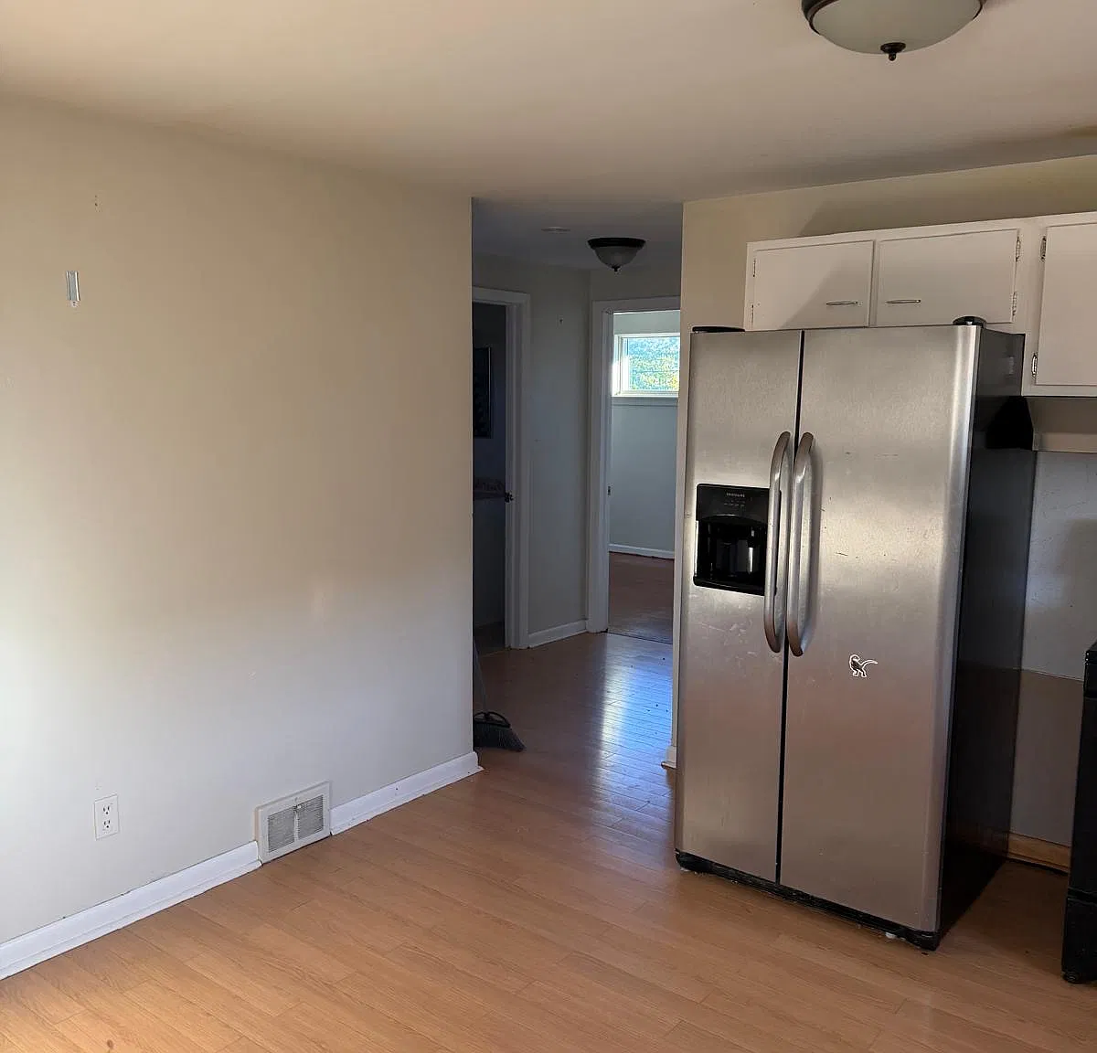 3 bed, 1200 sqft, $1,700 — Photo 4