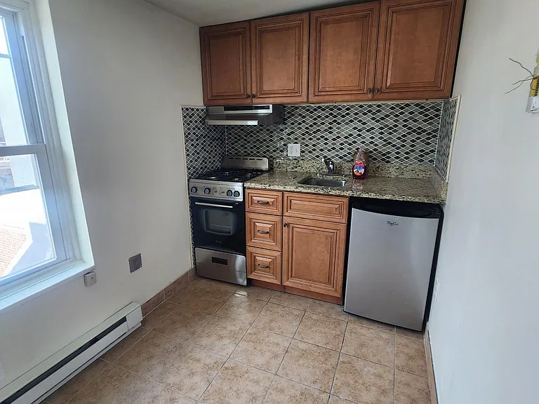 242 S 22nd St #1 — Photo 15