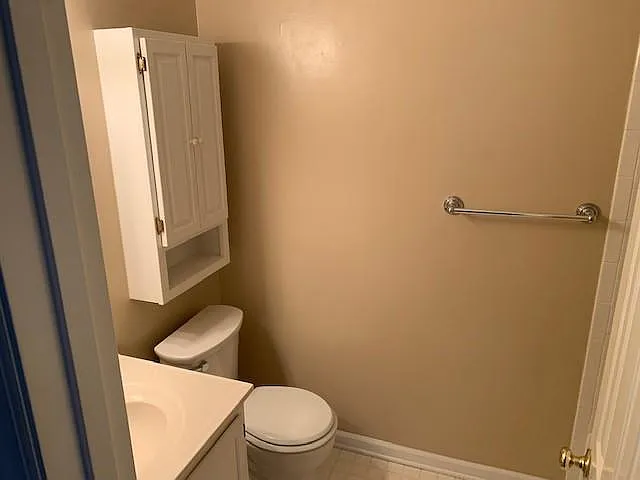 112 Lake Hollow Cir — Photo 9