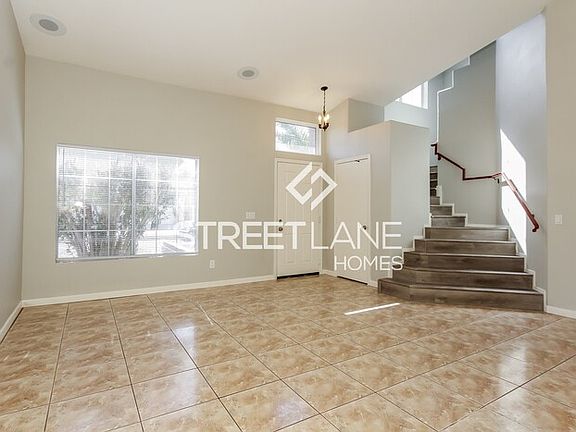 3rd image of 14822 W Lupine Ln