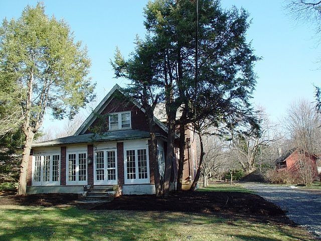 2nd image of 4 Hillcrest Rd