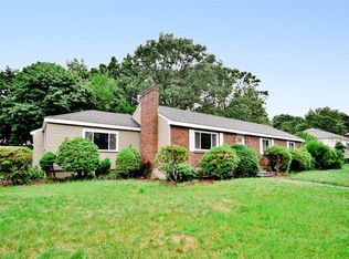 6 Hills View Rd, Milton, MA 02186
