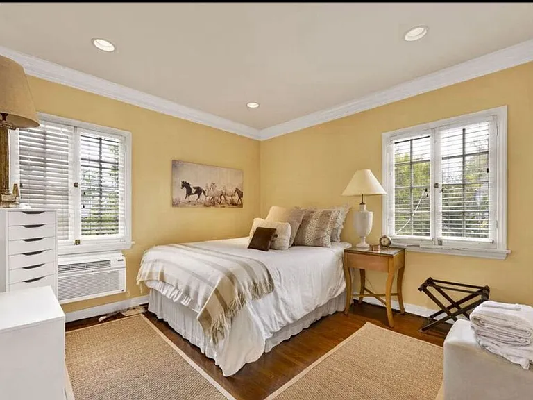 634 N Highland Ave — Photo 20