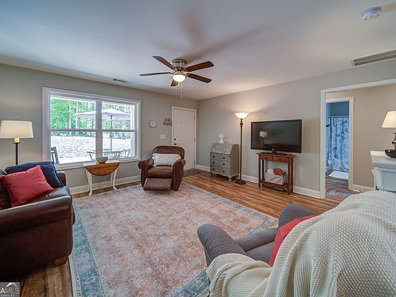 4th image of 2182 Ben Higgins Rd