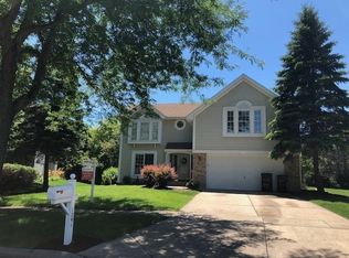 1291 Knollwood Cir, Crystal Lake, IL 60014