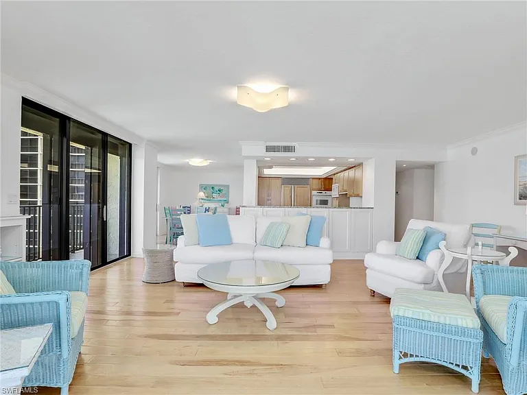 10851 Gulf Shore Dr #605 — Photo 5