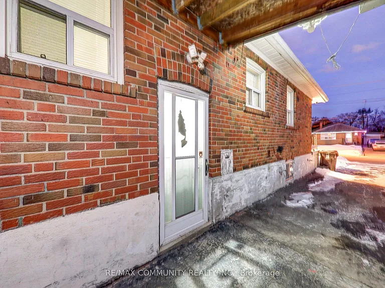 58 Gully Dr #BASEMENT — Photo 3