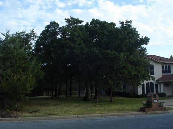 1st image of 108 Westlake Ct