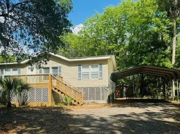 39 Inglewood Cir, Saint Helena Island, SC 29920