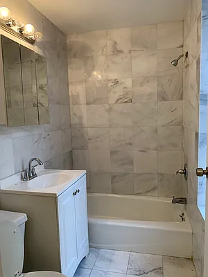 Rented by Dynamik Realty | media 10