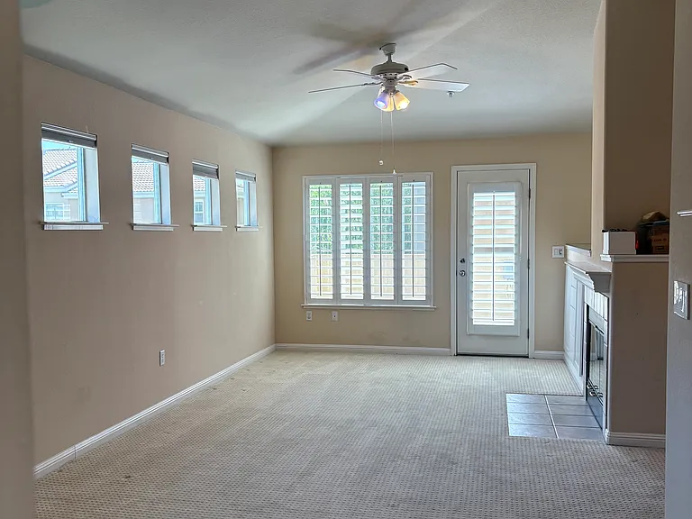1690 Civic Center Dr — Photo 2
