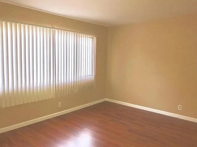 1920 Latham St #15 — Photo 21