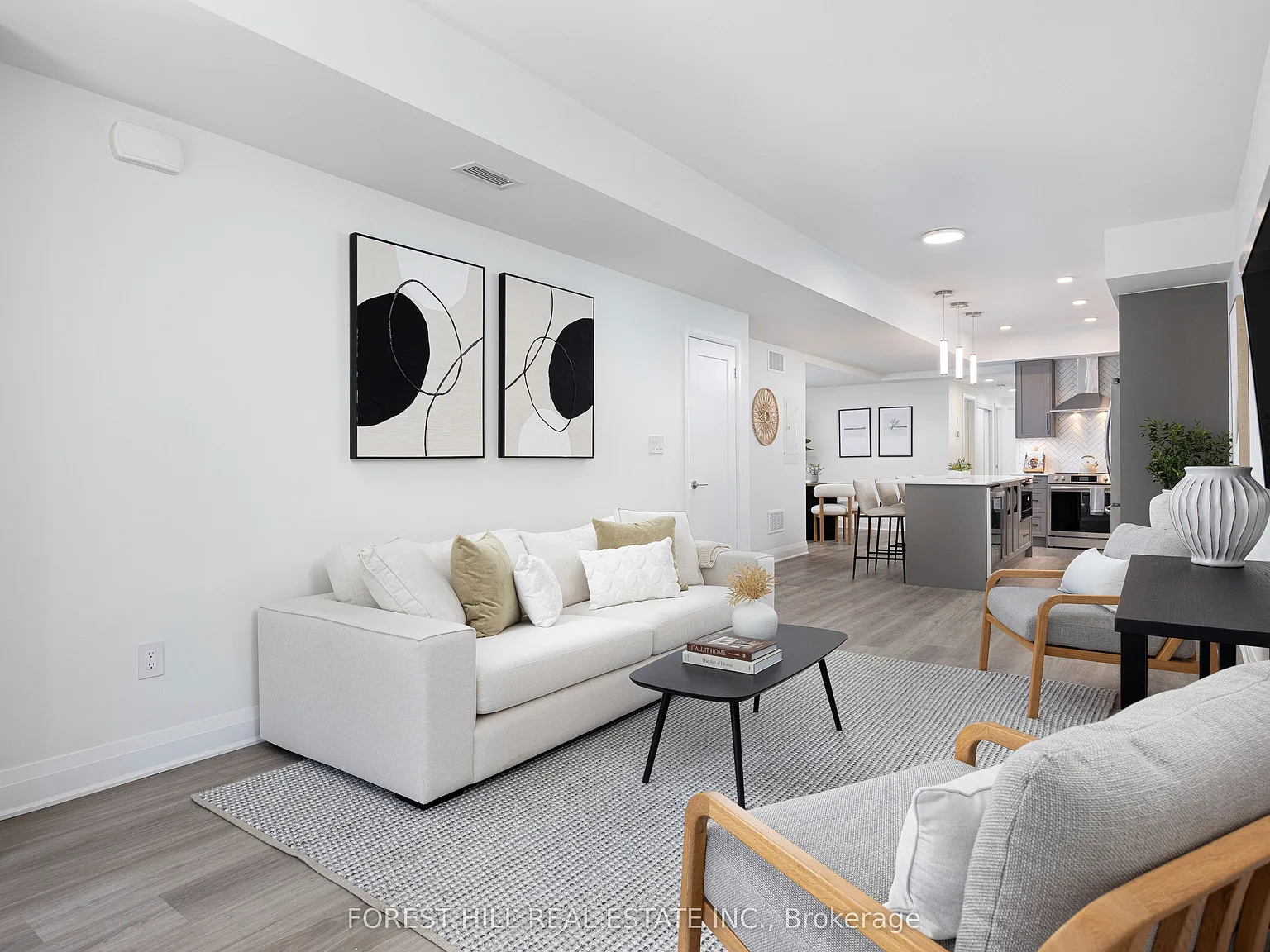3 bed, $5,350 — Photo 4