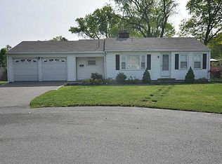 14 Pratt Cir, Warwick, RI 02888