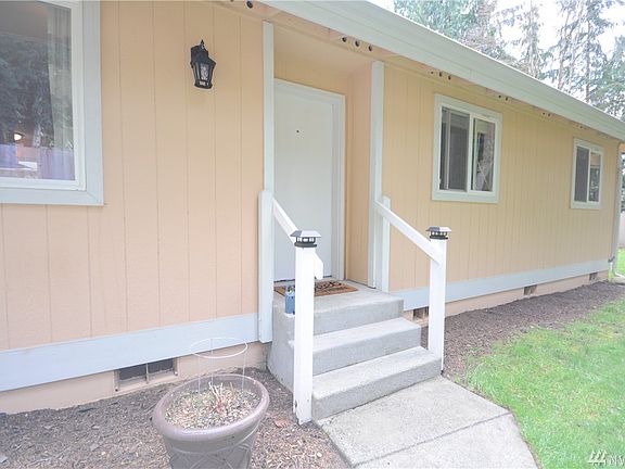 4th image of 8245 NE Beachwood Ave