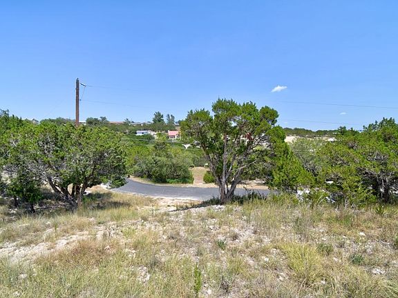 3rd image of 418 Earl Dr
