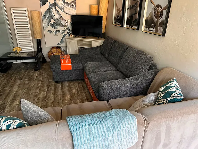 2055 Albatross St #6 — Photo 2