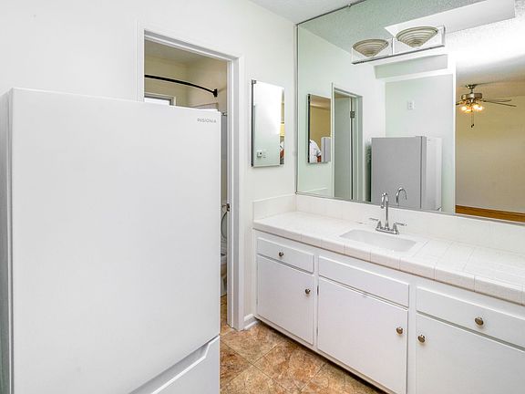 3rd image of 1701 Washington Way #11