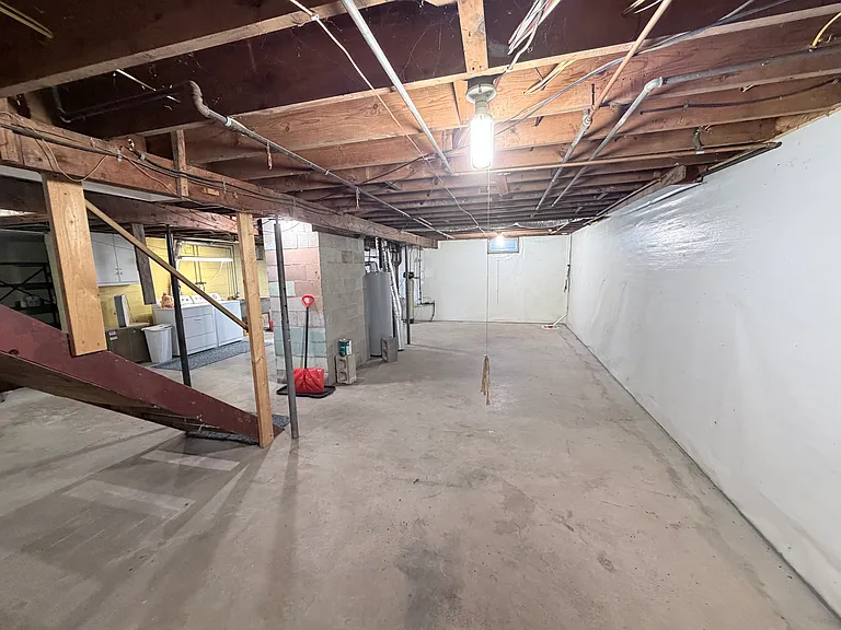 1609 Ash St — Photo 42