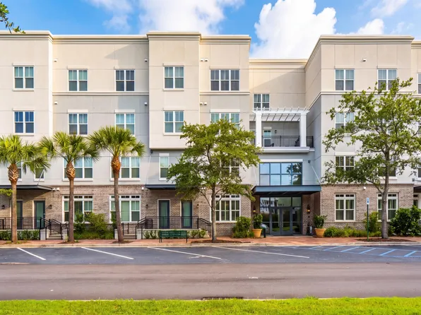 200 River Landing Dr Unit 102A, Charleston, SC 29492