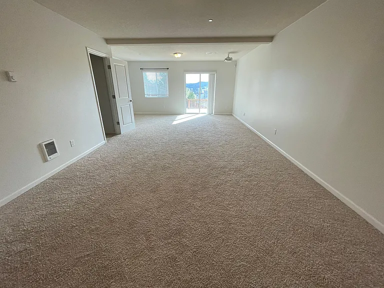 12822 SE 155th Ave — Photo 30