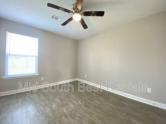 4th image of 105 Magnolia Ct
