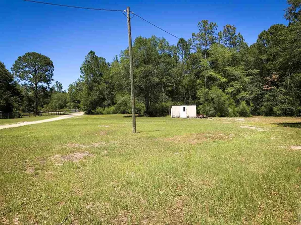 5499 Darwood St, Melrose, FL 32666