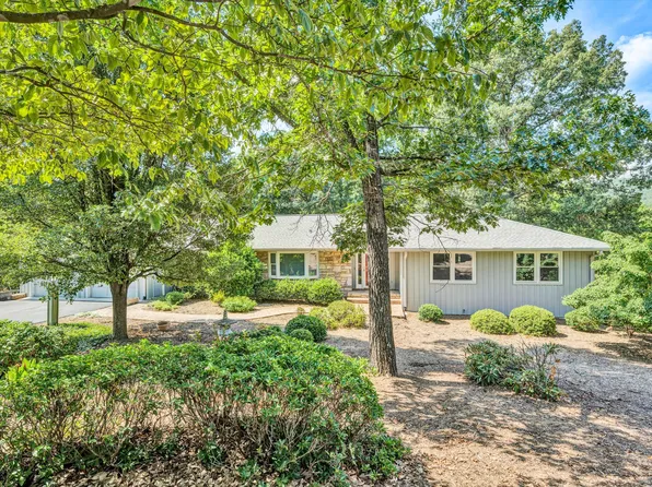 2840 Gleneagles Rd, Salem, VA 24153