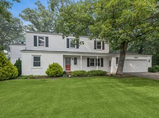 2910 Cherokee Ln, Riverwoods, IL 60015