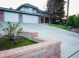 6305 Highland Knolls Dr, Bakersfield, CA 93306