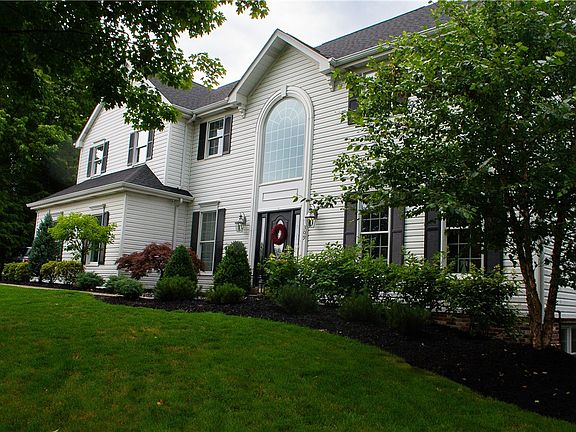 3rd image of 309 Locust Ln