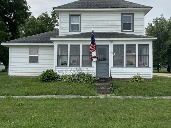 201 E 1st St, Leaf River, IL 61047