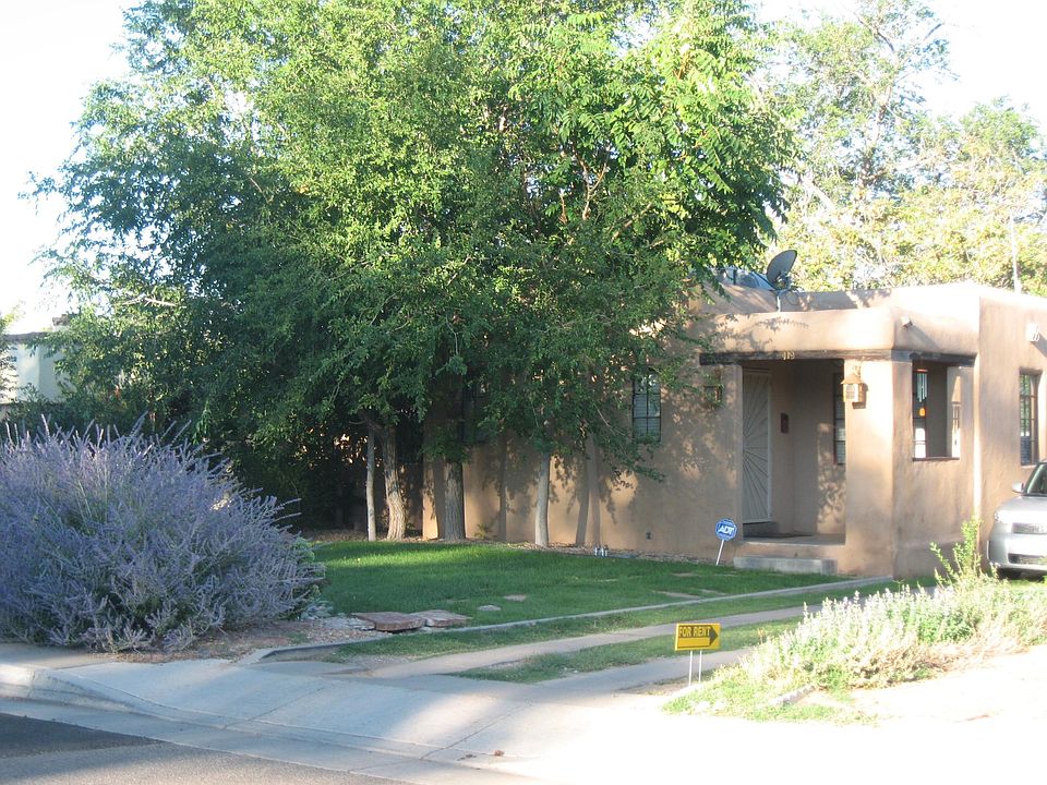 1st image of 419 Aliso Dr NE
