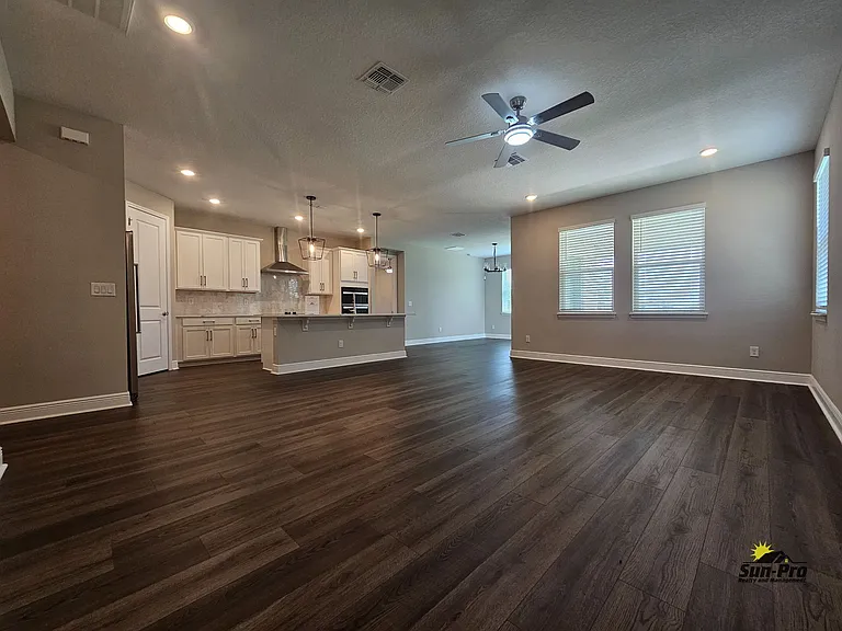379 Birkdale Dr — Photo 5
